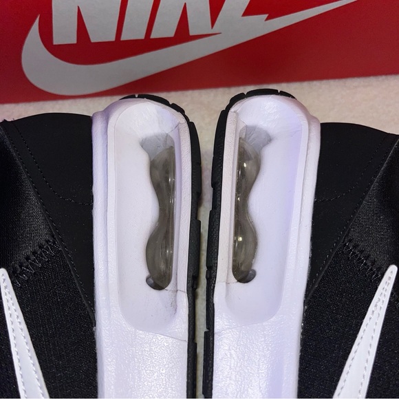 Nike Air Max INTRLK Lite - size 8 - like new! - Picture 4 of 6